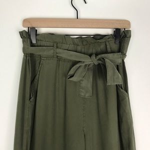 High Waisted Wide Legged Green Pants Size L